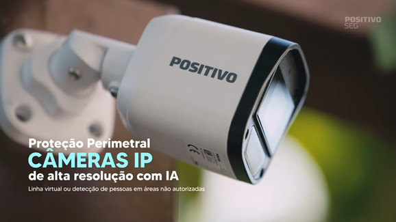 Câmera Bullet da PositivoSEG com a frase "proteção perimetral com câmeras IP de alta resolução com IA"