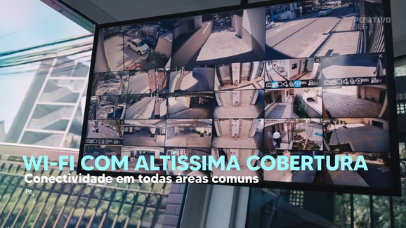 Monitor com a imagem de diversas câmeras de segurança e a frase "Wi-fi com altíssima cobertura".